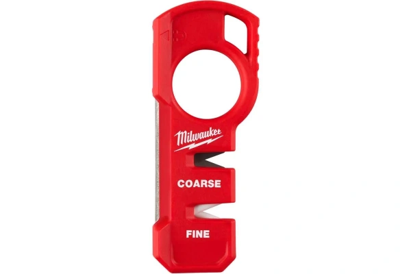 Точилка компактная для ножей (ножеточка) MILWAUKEE 4932478562 в Казани