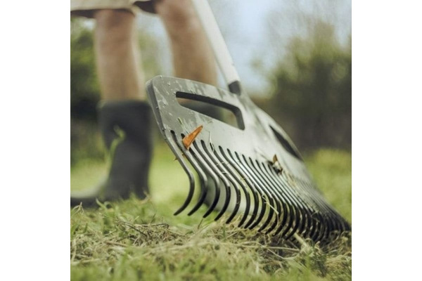 Грабли для газона Fiskars L Xact 1027037 в Казани 