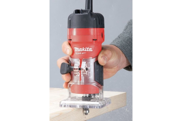 Фрезер кромочный Makita M3700 190328 в Казани