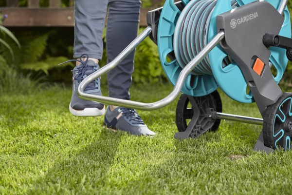 Тележка для шланга AquaRoll M GARDENA 18510-20.000.00 в Екатеринбурге
