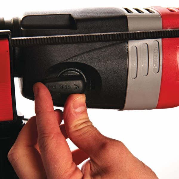 Перфоратор "Milwaukee" PFH 24 4933411470