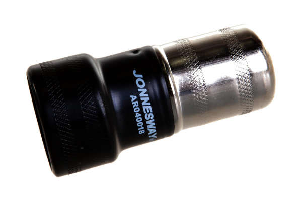 Щетка для чистки клемм аккумулятора JONNESWAY AR040018 048522 в Казани 