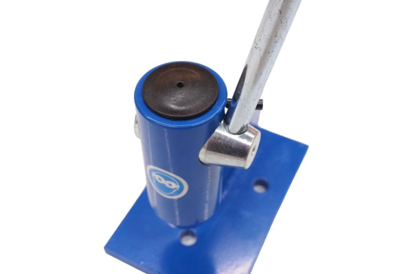 Станок расклепочный TUSCAR 1060240001-3 в Екатеринбурге