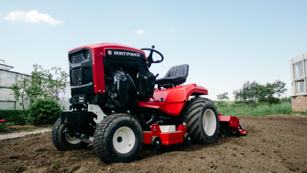 Садовый трактор на агро колесах МИТРАКС Т100 в Казани
