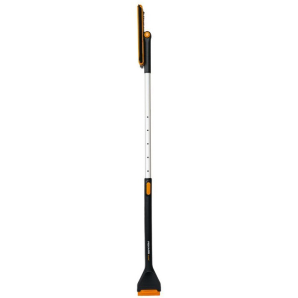 Щетка со скребком Fiskars автомобильная телескоп. X-series 96-121см 1078492 в Казани 