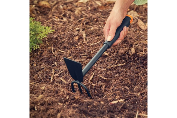 Тяпка Fiskars Ergo 1027030 в Казани 