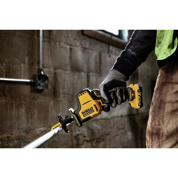 Аккумуляторная сабельная пила DeWalt DCS312N-XJ в Екатеринбурге