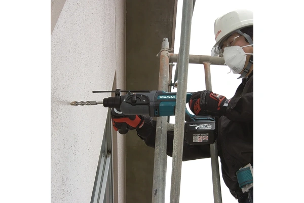 Перфоратор аккумуляторный Makita DHR241RFE в Екатеринбурге