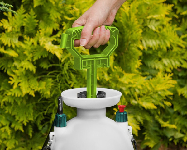 Опрыскиватель ручной VERTO  3л, с насосом шлангом  15G504 в Казани