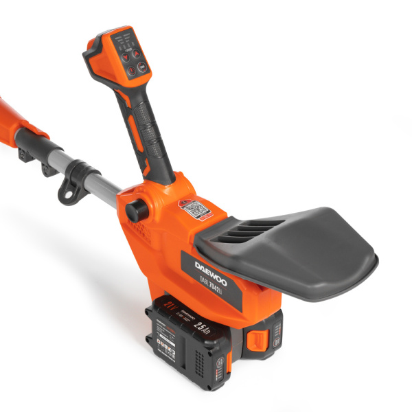 Воздуходувка-пылесос аккумуляторный DABL 7042Li SET DAEWOO в Казани