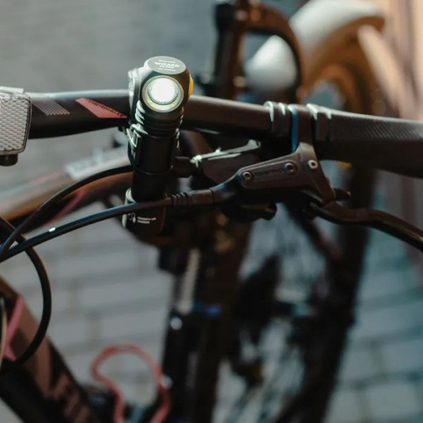 Фонарь Armytek Wizard C2 Pro Белый F08701C в Казани