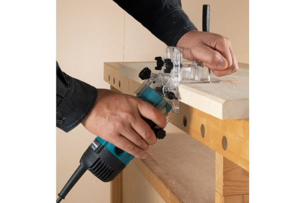 Фрезер кромочный Makita 3712 в Казани