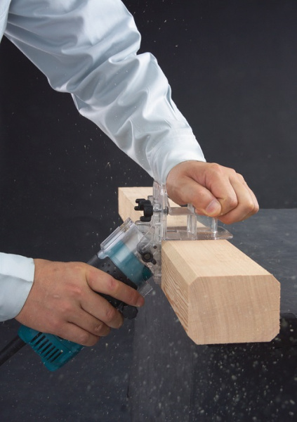 Фрезер Makita 3710 в Казани