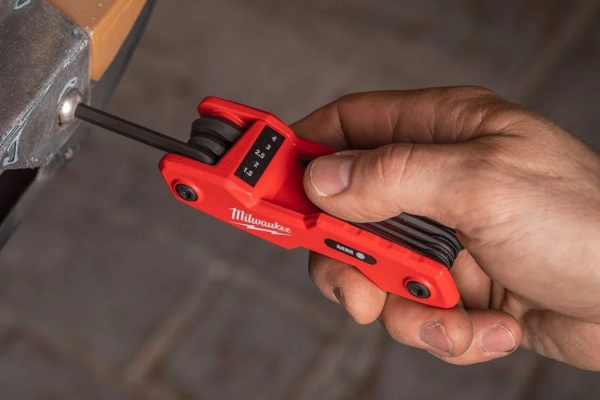 Набор Milwaukee из 8 складных Hex ключей 1.5-8мм 4932480978